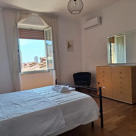 Διαμέρισμα A' La Gare 6 *